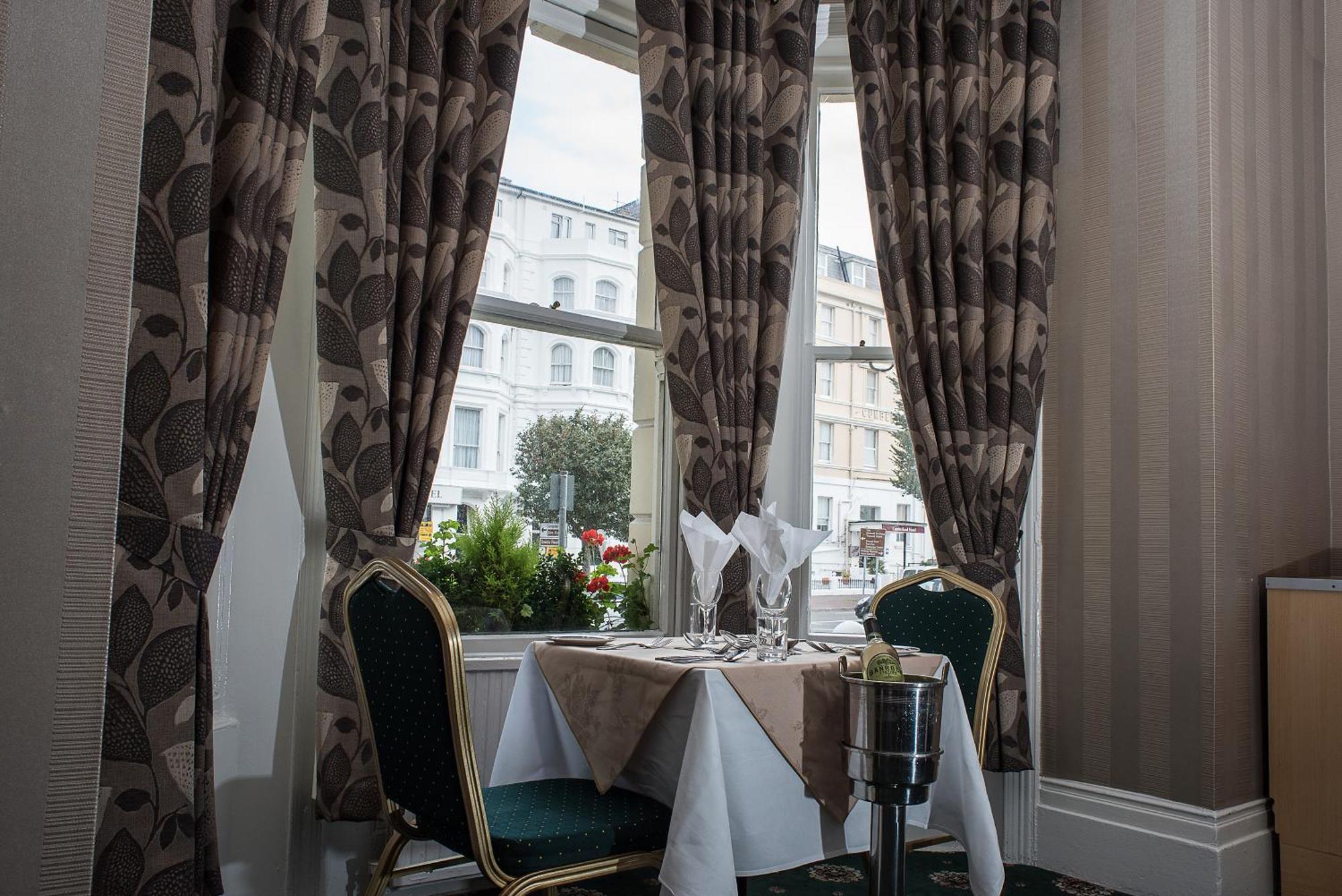 Haddon Hall Hotel Eastbourne Eksteriør bilde